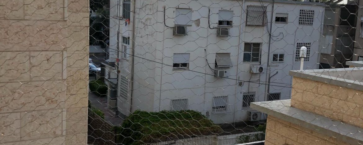 התקנת רשת נגד יונים